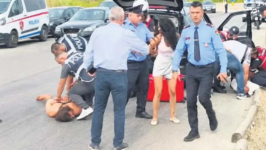 Arnavutluk tatili kabusa dönüştü: Türk turist bagajdaki katil yüzünden tutuklandı haberinin görseli