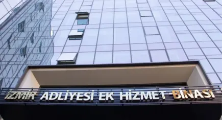 DEÜ'de 'tasarruf' gerekçesi mahkemeden döndü: Çağdaş Geniş işe iade hakkını kazandı