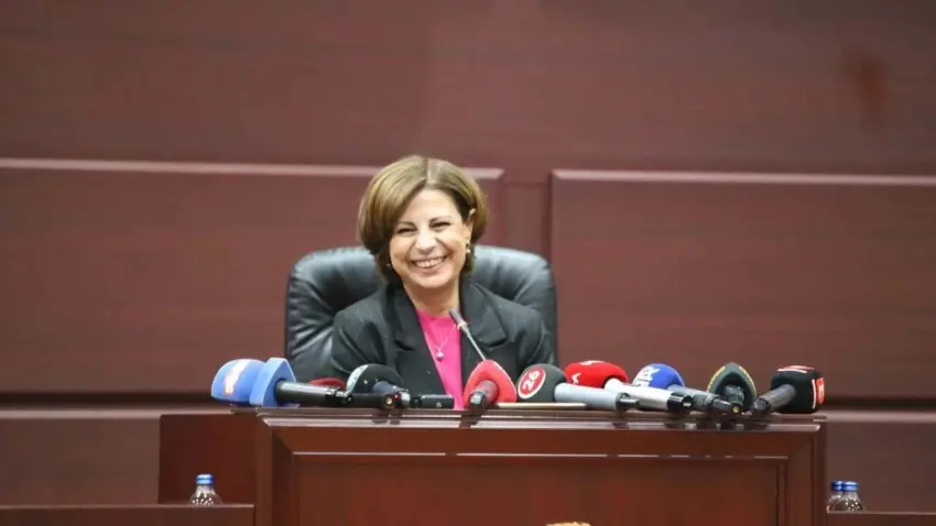 Eskişehir Büyükşehir Belediye Başkanı Ayşe Ünlüce, CHP'den istifa etti haberinin görseli