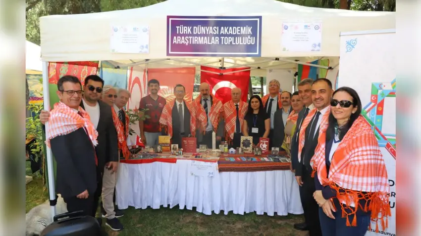 EÜ Türk Dünyası Enstitüsü yeni öğrencilerini bekliyor haberinin görseli