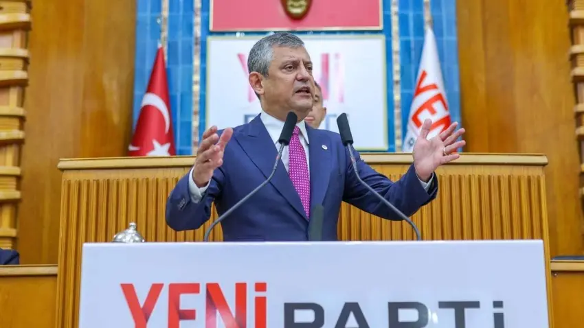 Özel'den 'çerçeve yasa' eleştirilerine yanıt haberinin görseli