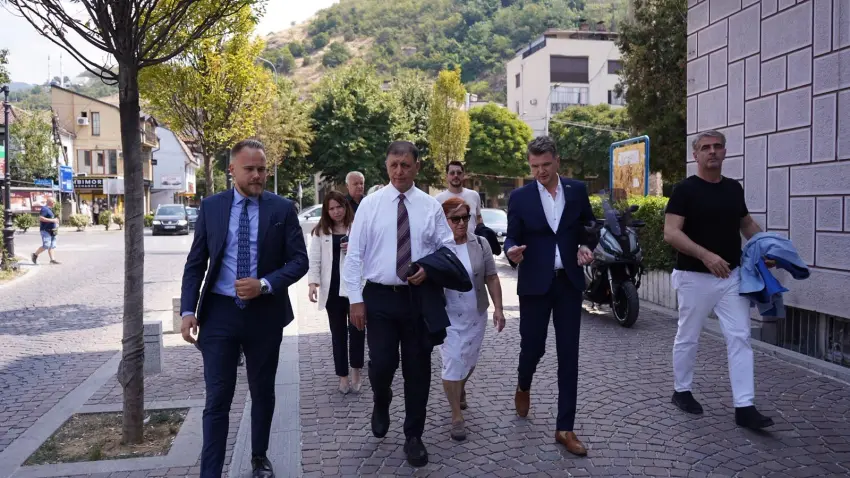 İzmir ile Kosova arasında yeni iş birlikleri için temaslar yoğunlaşıyor haberinin görseli