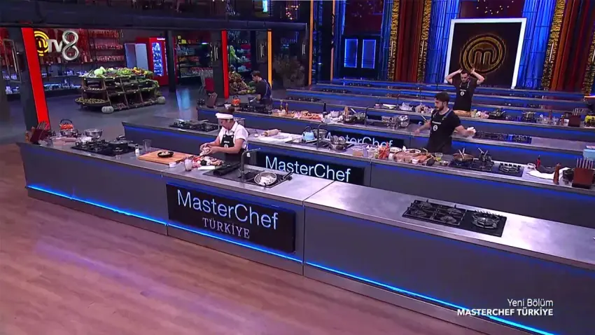 MasterChef'te tarihi seri! Kırmızı takım 4'te 4 yaptı, ikinci dokunulmazlığın sahibi belli oldu: MasterChef eleme potasına kim gönderildi?