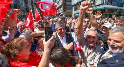 Özgür Özel Rize'de konuştu: YENİ Parti iktidar olsun diye kuruldu