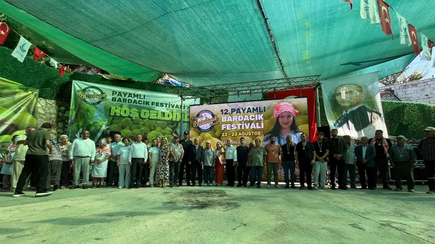 Payamlı’da bardacık şöleni: Üreticinin emeği festivalde taçlandı haberinin görseli