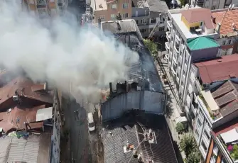 4 katlı binada çıkan yangın söndürüldü: 1 ölü