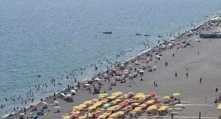 Antalya’da bunaltan sıcak: Nem yüzde 86’ya ulaştı
