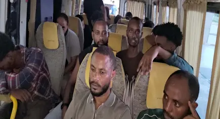 Edirne'de minibüste kaçak göçmen operasyonu