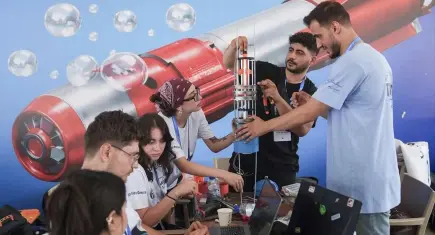 Genç mühendislerden TEKNOFEST Mavi Vatan’da otonom su altı roketi
