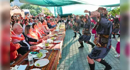 Bozalan İncir Festivali renkli görüntülere sahne oldu