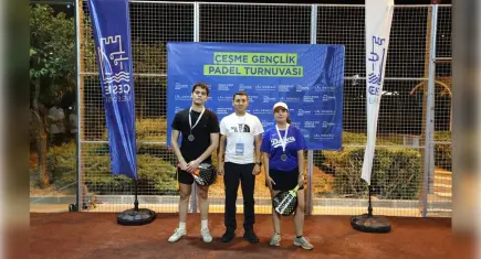 Çeşme’de gençler için yeni spor alanı: Padel kortu açıldı