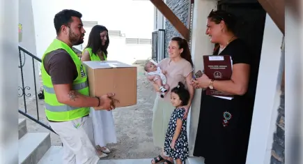 Foça Belediyesi’nden yeni doğan bebeklere destek paketi