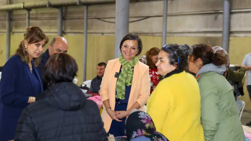 Kadınların el emeği Karabağlar'da ‘Kadın Emeği Pazarı’nda satışa sunulacak haberinin görseli