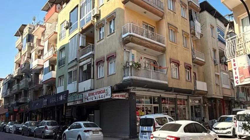 Kocasının elleriyle boğmaya çalıştığı Hacer, hastanede öldü haberinin görseli