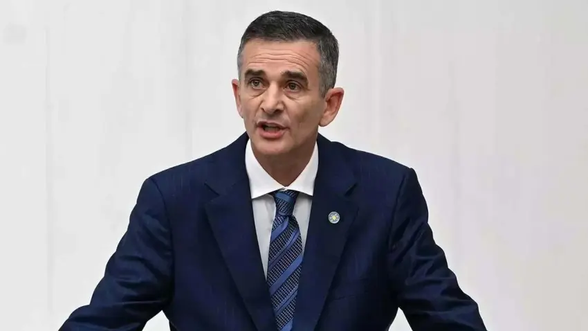 Ümit Dikbayır’dan AK Parti daveti açıklaması: Erdoğan ile görüştüm, kararı aileme bıraktım haberinin görseli