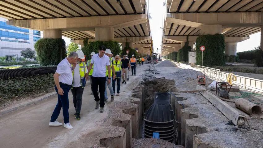 Alsancak’ın altyapısı güçleniyor: Liman Caddesi’nde çalışmalar hızlandı haberinin görseli