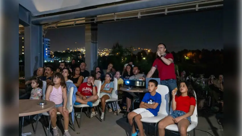 Bornova’da 8 bin 500 yıllık tarihin gölgesinde gökyüzü yolculuğu haberinin görseli