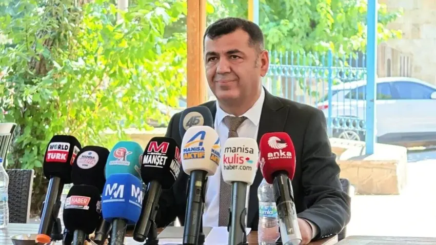 CHP Manisa İl Başkanı Engin Uzun görevinden ayrıldı haberinin görseli