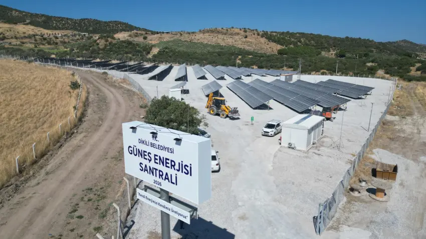 Dikili Belediyesi’nin güneş enerjisi santrali üretime başladı haberinin görseli