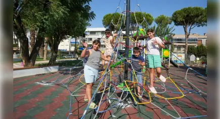 Gaziemir’de 6 bin metrekarelik park baştan sona yenilendi