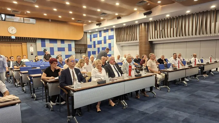 İTB’de seçim sathı başladı tansiyon yükseldi haberinin görseli