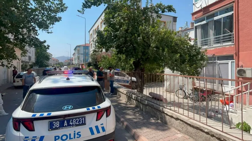 Kayseri'de eşini bıçaklayıp, polise teslim oldu haberinin görseli