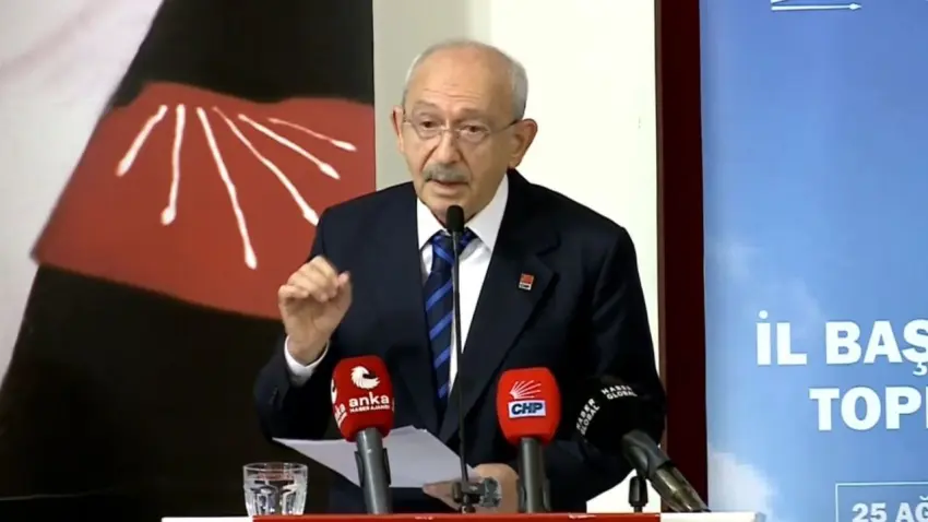 Kılıçdaroğlu: Siyaset yapıp zenginleşen vatandaşın cebindeki parayı çalıyordur haberinin görseli