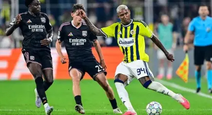 Lyon - Fenerbahçe maçı ne zaman, saat kaçta ve hangi kanalda? Şampiyonlar Ligi play-off rövanş maçı detayları