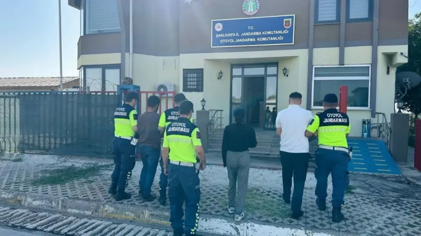 Şanlıurfa’da otoyol jandarmasının dikkati serveti ortaya çıkardı: 1 tutuklama haberinin görseli