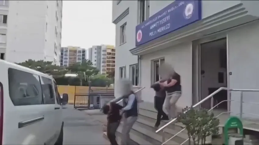Sultanbeyli’de orman yangını çıkaran 2 şüpheli tutuklandı haberinin görseli