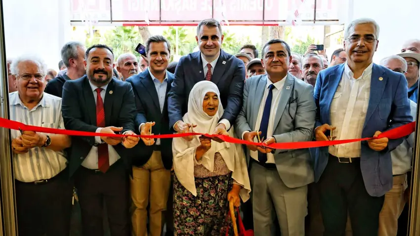 YENİ Parti Ödemiş ilçe binasını açtı: “Çiftçinin derdini çözmek için buradayız” haberinin görseli