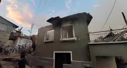 Erzincan’da çıkan yangın 8 evi küle çevirdi