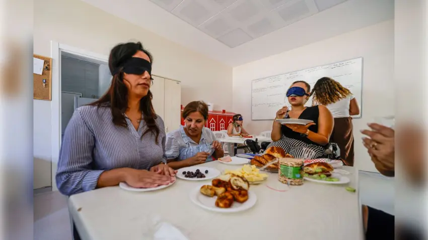 İzmir’de personele görme engelli bireylere yönelik özel eğitim haberinin görseli