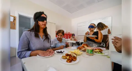 İzmir’de personele görme engelli bireylere yönelik özel eğitim