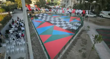 Karşıyaka’da çocukların kaykay hayali gerçek oldu