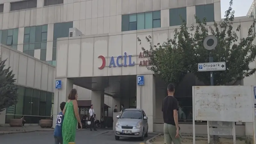 Laf atma kavgası kanlı bitti: 1 ölü, 2 yaralı haberinin görseli