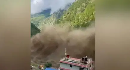 Nepal'de sel felaketi:Yüzlerce kişiden haber alınamıyor
