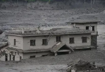 Nepal’de sel ve toprak kayması felaketi! Ölü ve kayıp sayısı artıyor