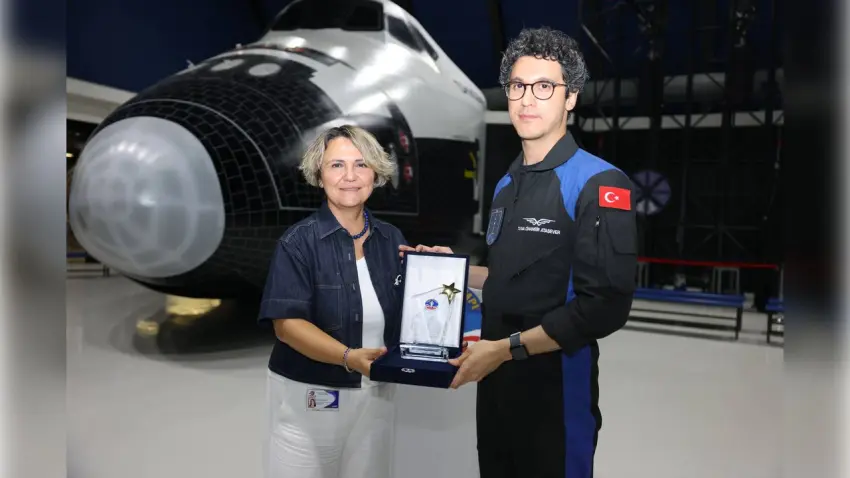 Türkiye’nin ikinci astronotu Tuva Cihangir Atasever gençlerle buluştu haberinin görseli
