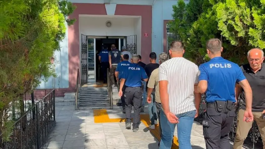 250 kişilik WhatsApp grubuyla polis ve jandarmadan kaçmışlar: 7 şüpheli adliyede haberinin görseli