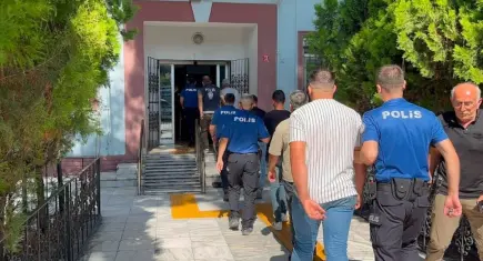 250 kişilik WhatsApp grubuyla polis ve jandarmadan kaçmışlar: 7 şüpheli adliyede