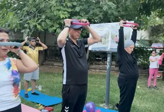 Bakan Memişoğlu Ankara’da vatandaşlarla birlikte egzersiz yaptı