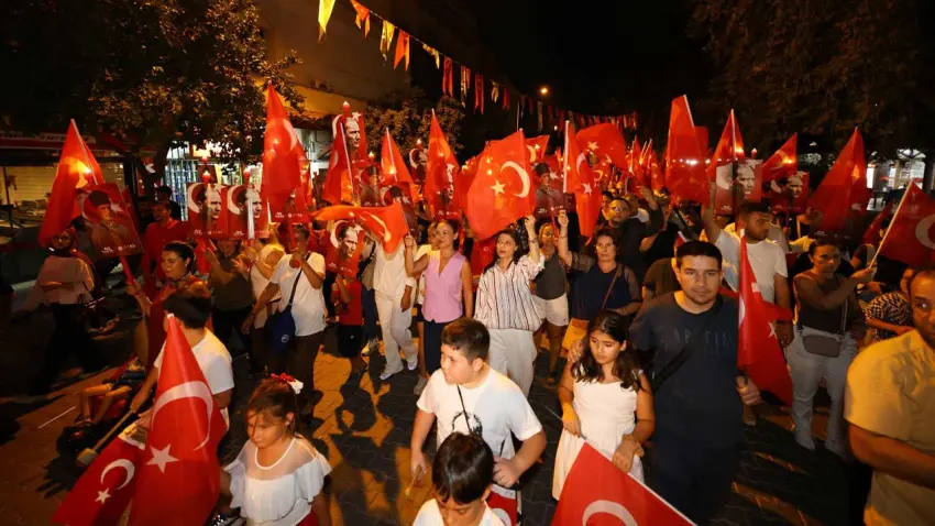Efes Selçuk’ta 30 Ağustos coşkusu fener alayı ve konserle taçlanacak haberinin görseli