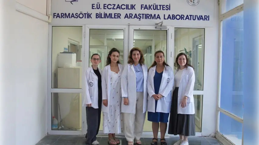 Ege Üniversitesi’nden protez enfeksiyonlarına karşı yerli teknoloji haberinin görseli