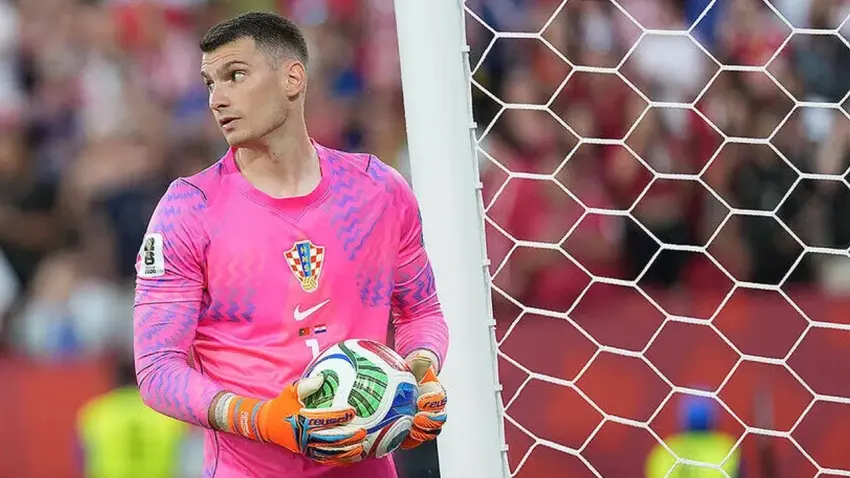Fenerbahçe kalecisi Livakovic, Barcelona'ya transfer oldu haberinin görseli