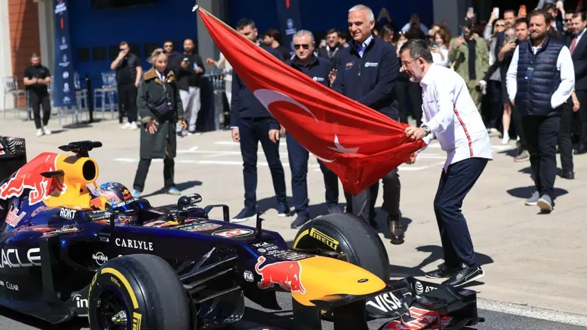 Formula 1 İstanbul’a dönüyor! Türkiye Grand Prix’si için 5 yıllık anlaşma haberinin görseli