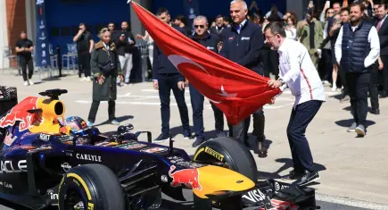 Formula 1 İstanbul’a dönüyor! Türkiye Grand Prix’si için 5 yıllık anlaşma
