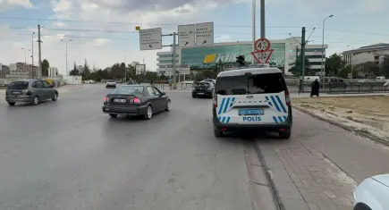 Genç kızlar arasındaki kıskançlık tartışması kanlı bitti: Falçatayla kolundan yaraladı