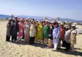 Karabağlarlı kadınlar Pamucak’ta deniz keyfi yaşadı