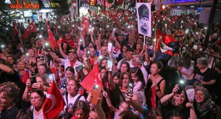 TCG KARŞIYAKA ilk kez Karşıyaka’da: Zafer Bayramı gemide kutlanacak